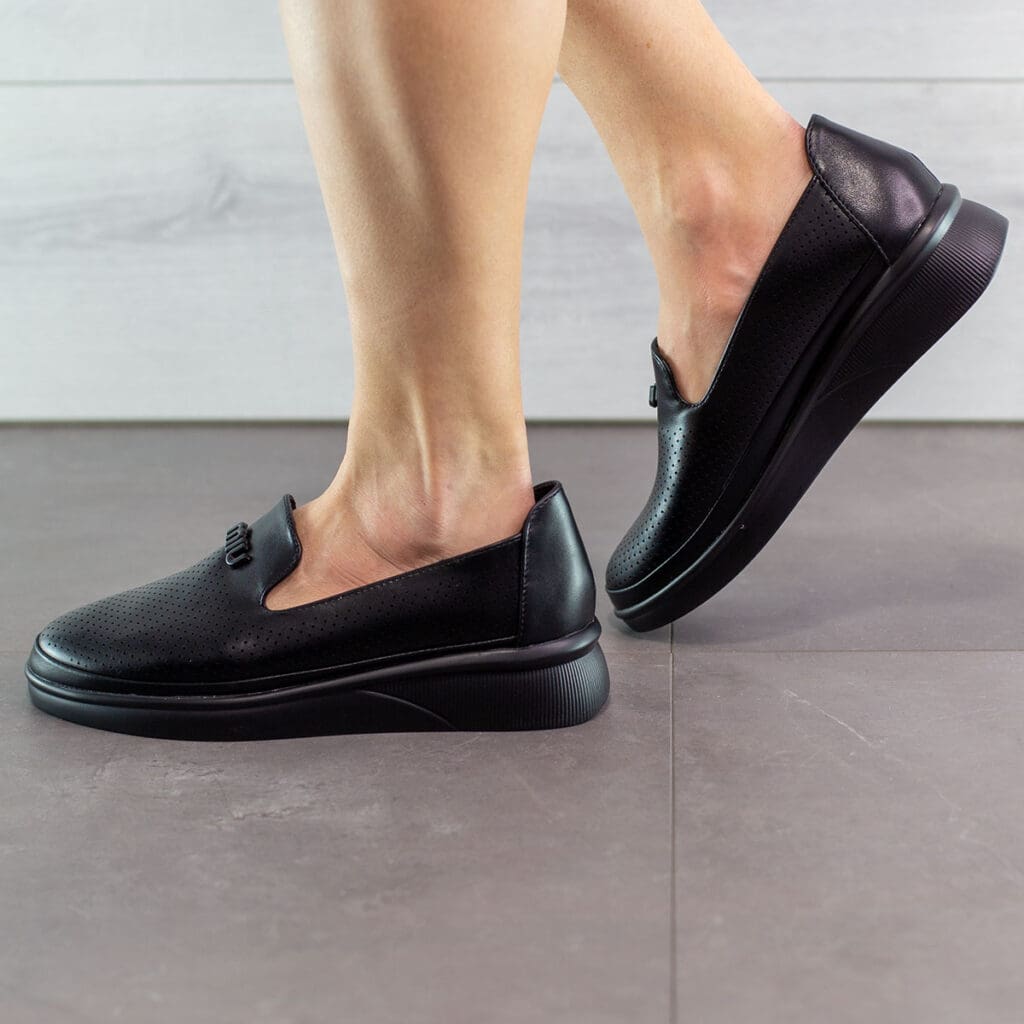 Дамски обувки