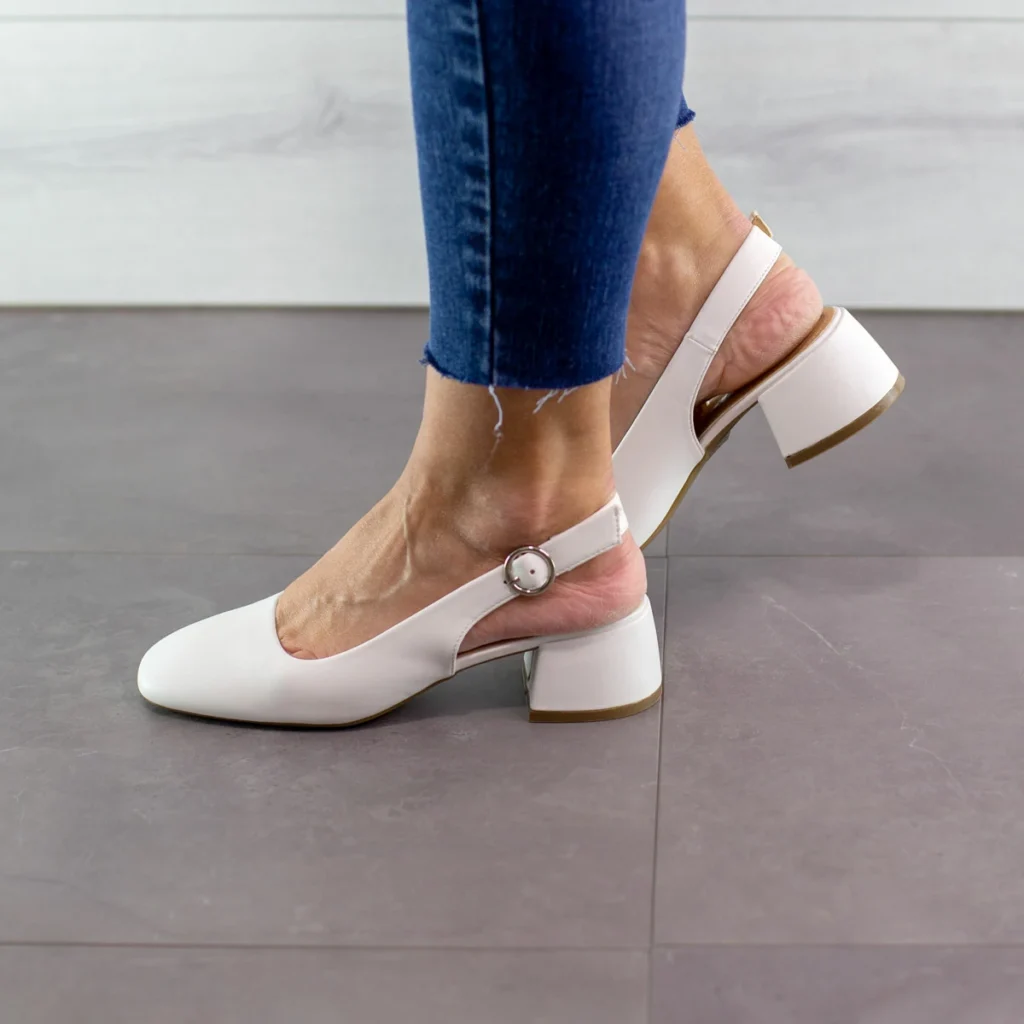 Дамски обувки