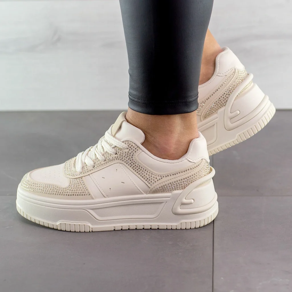 Дамски маратонки J25129