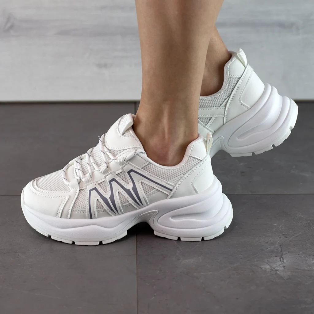 Дамски маратонки J25100