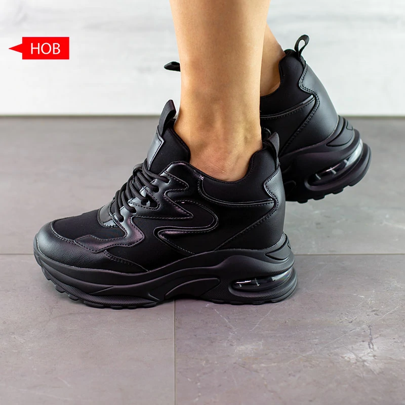 Дамски спортни обувки J25153